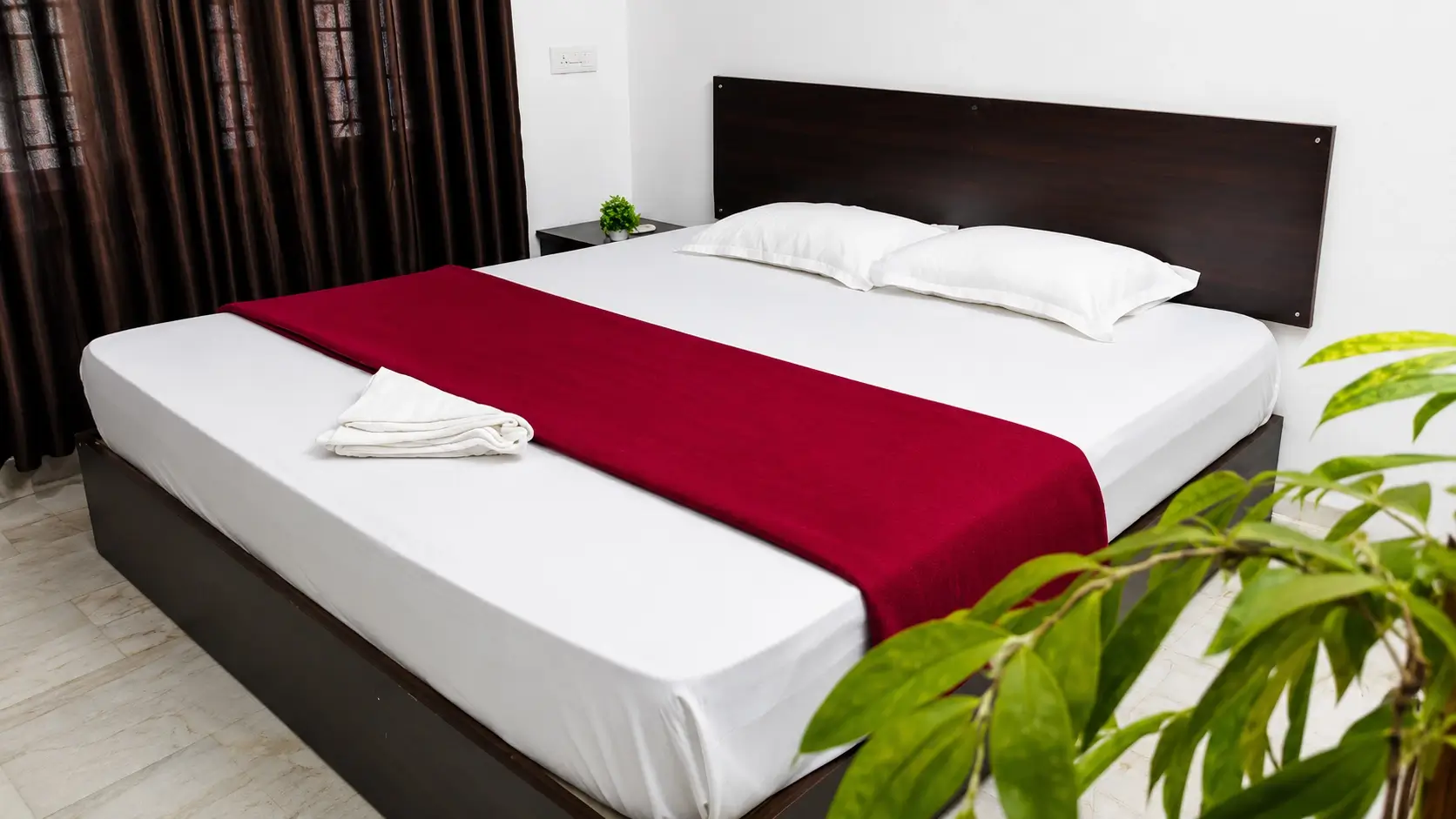 Misty Garden Homestay Guest Room 1 bedroom interior with attached warm water bath in Fort Kochi